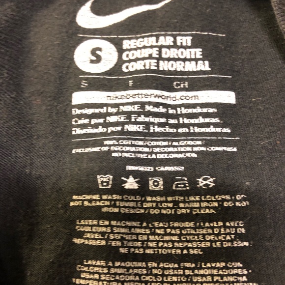 Nike Basketball shirt rare , men’s small, older Y2K release - Picture 4 of 5